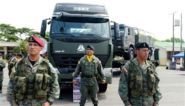 1644755084934508.jpg 重汽軍車.jpg