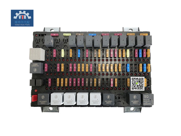 DZ97189584390  中央電氣裝置板  Central Electrical Installation Board (ISM-BCM)   SHACMAN  X3000  Electrical parts for truck cab DZ97189584390  中央電氣裝置板  Central Electrical Installation Board (ISM-BCM)   SHACMAN  X3000  Electrical parts for truck cab